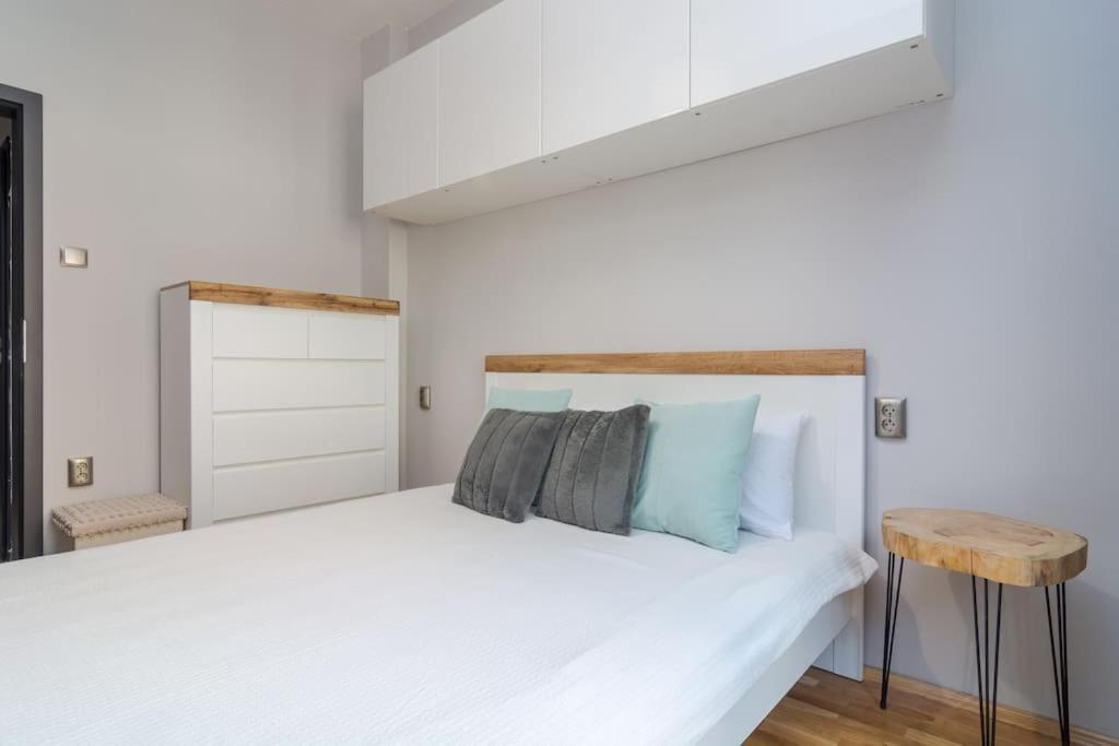 Modern Design 1 Bdrm, 4 Guests, Top Cente, Near Parliament, Self Check-In Sofia Exterior photo